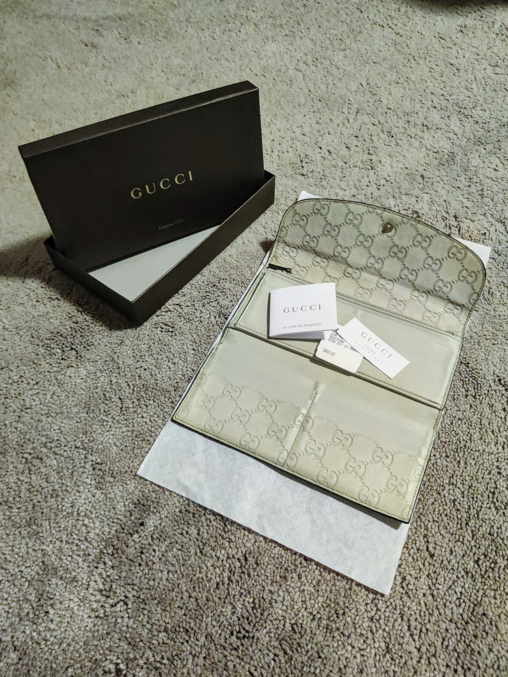Gucci Beige Leather GG Monogram Wallet